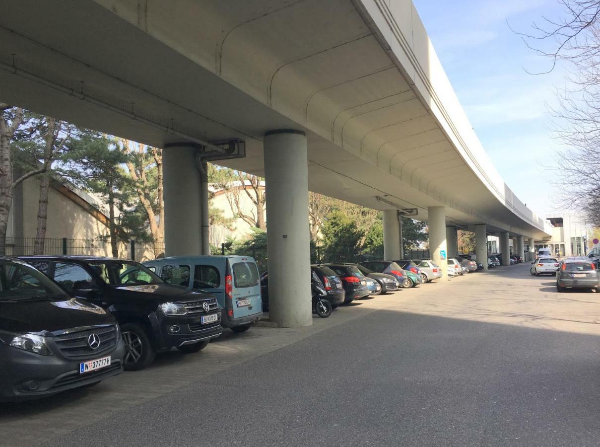 Zentrumnah Direkt An Ubahn Bei Un-Vic Und Am Badestrand Βιέννη Εξωτερικό φωτογραφία